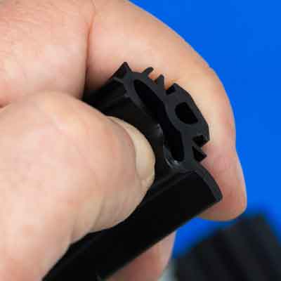 Controle Qualite Profile Elastomere